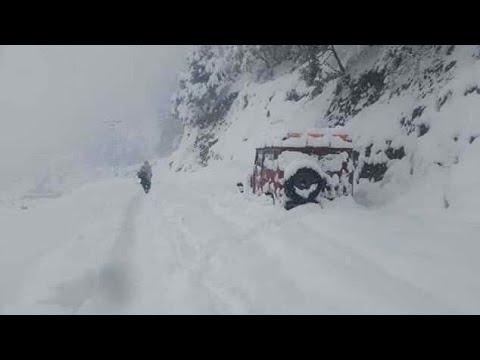 Funny Car slipping in Snow In Azad kashmir