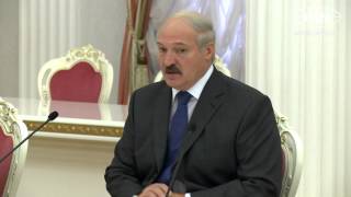 Лукашенко предлагает организовать прямые поставки больших объемов рыбы из Карелии в Беларусь