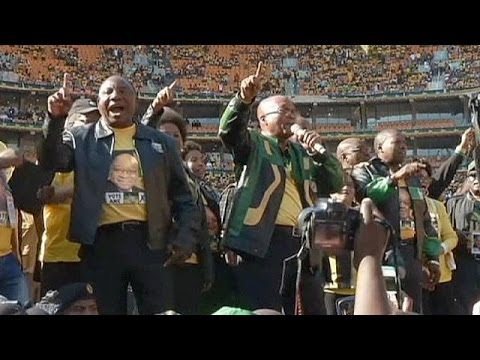 With the majority of the results now in, the African National Congress has dominated South Africa\'s general election, winning around 62 percent of the vote. 

The ANC has been accused of widespread corruption with its leader and current South African president Jacob Zuma plagued by scandal. 

But this doesn\'t seem to have deterred the electorate, as the expected ANC victory would extend Zuma\'s presidency by a second term.

Meanwhile, Helen Zille\'s Democratic Alliance (DA) is in second place, wit...
READ MORE : http://www.euronews.com/2014/05/09/success-for-anc-in-south-african-elections

What is in the news today? Click to watch: http://eurone.ws/1kb2gOl

euronews: the most watched news channel in Europe
Subscribe! http://eurone.ws/10ZCK4a

euronews is available in 14 languages: http://eurone.ws/17moBCU

In English:
Website: http://www.euronews.com/news
Facebook: http://www.facebook.com/euronews
Twitter: http://twitter.com/euronews
Google+: http://google.com/+euronews
VKontakte: http://vk.com/en.euronews