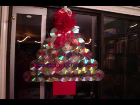 How to Make a Christmas Tree Door Decoration with Old Compact Discs ...