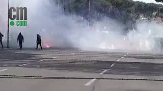 Roma-Lazio, scontri fra ultras in zona Olimpico, interviene la polizia