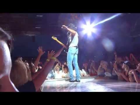 Tim McGraw 6-28-2014 St.Louis Mo.