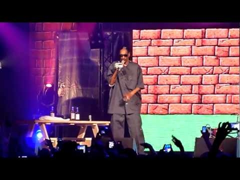 Snoop Dogg Live / Gz Up Hoes Down / Zénith 2011 - YouTube