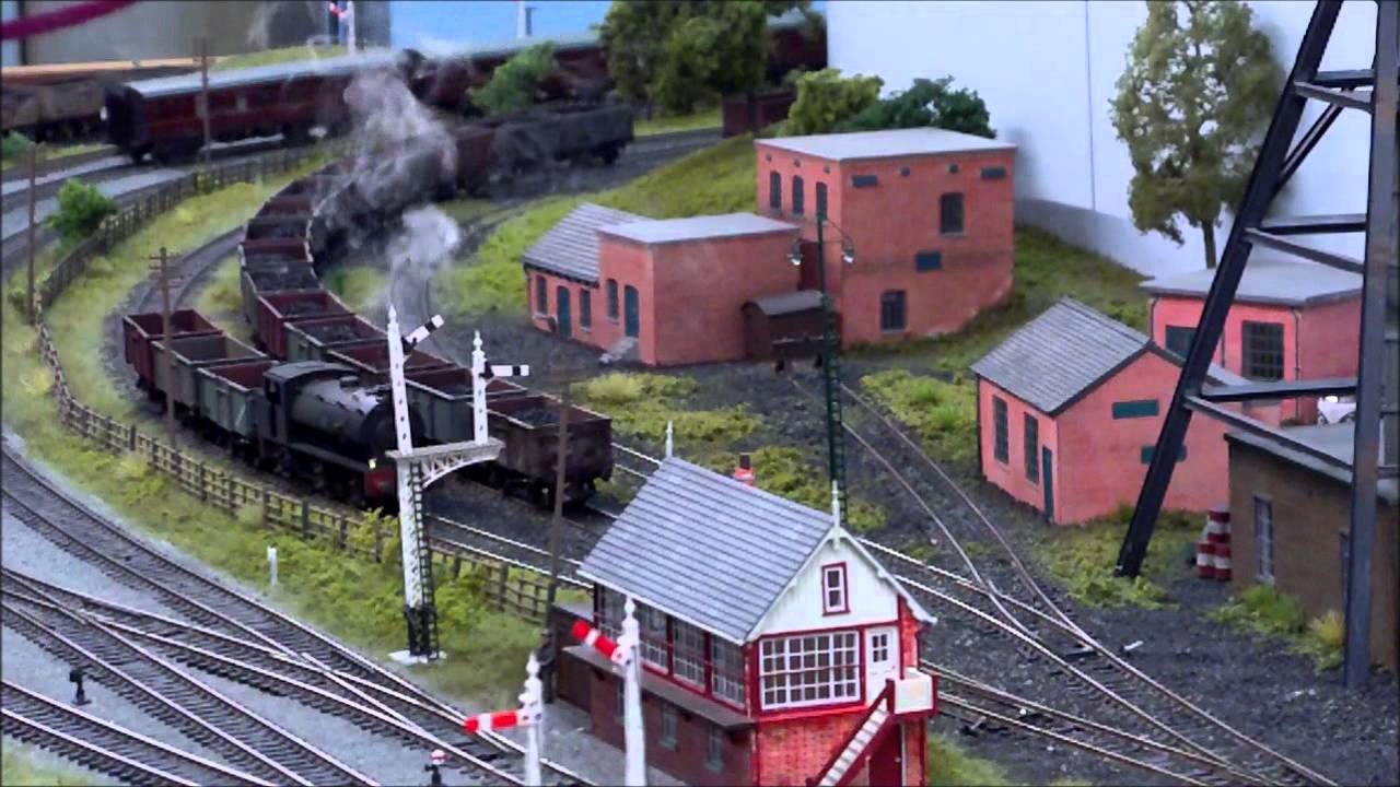 Model Trains with DCC Sound, Smoke and Lights - YouTube