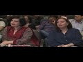 Dr Kumar Vishwas Presenting Nawaz Deobandi - Dubai 2014