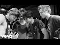 She Looks So Perfect (live)