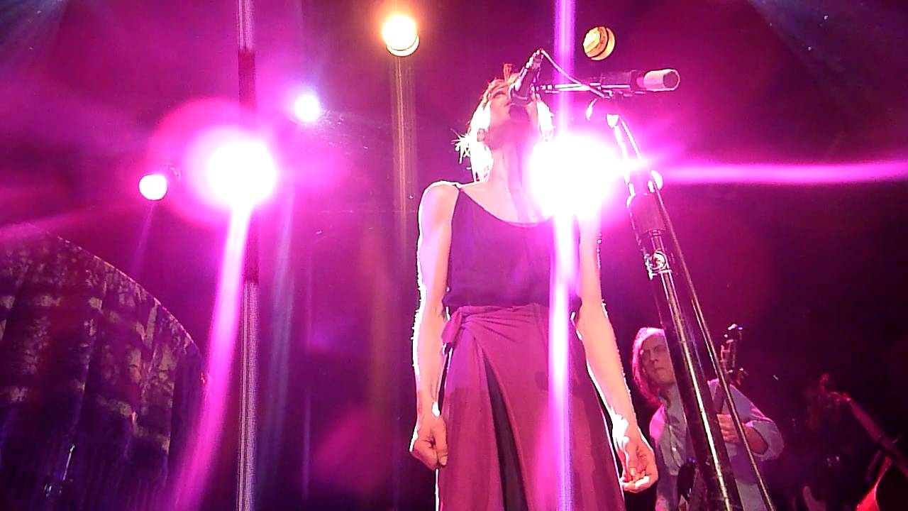 Fiona Apple - Paper Bag HD (Front row!) @ Bowery Ballroom, March 26 ...