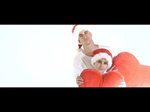 Ya Estamos En Navidad - Adexe & Nau