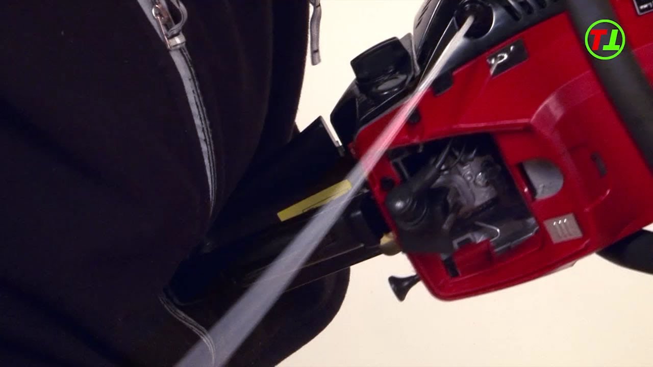 start a flooded engine