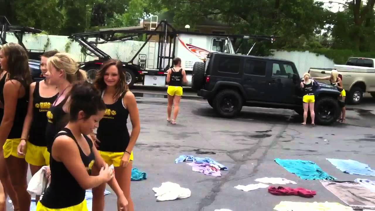 High+School+Cheerleaders+Car+Wash high school cheerleaders car wash displaying 18 images for high school ...