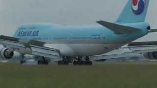 Boeing 747 Korean Air Air, go around and land, 28.6.2013