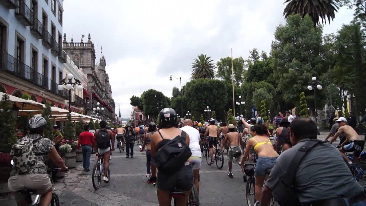 World Naked Bike Ride Ciudad de México 2014 - YouTube