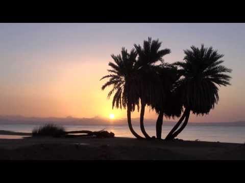 Východy slunce na pláži u Happy Life Village v Egyptě