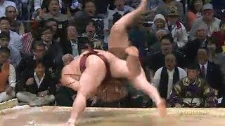 白鵬vs稀勢の里 激しい睨み合い （なぜか万歳三唱 ） 2013/11/23