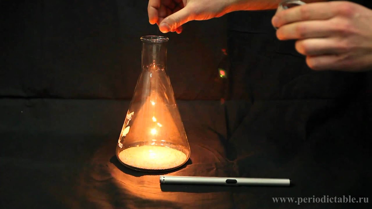 Iron burning in atmosphere of pure oxygen YouTube