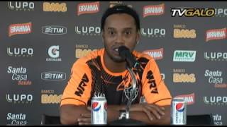 22/10/2013 Entrevista Coletiva: Ronaldinho