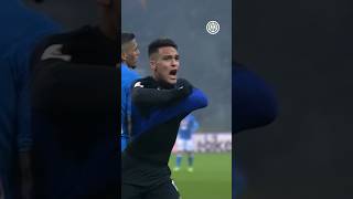 Lautaro delivers a last minute goal against Napoli 🐂🖤💙??? #IMInter #Shorts