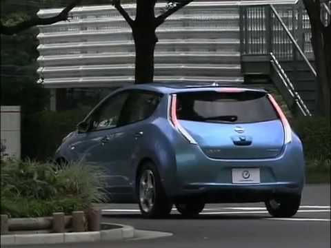 2010 Nissan LEAF EV in Action