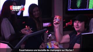 Cauet balance une bouteille de champagne sur Marion ! - C'Cauet sur NRJ