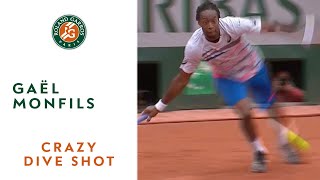 Gaël Monfils' crazy dive shot at Roland Garros