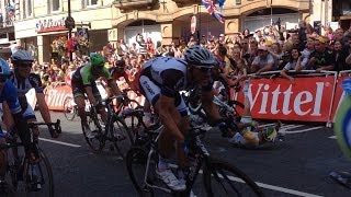 Horrific mark cavendish crash ,tour de France Harrogate sta