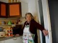 Nonna Elda da la ricetta della crema per il pandoro.MOV