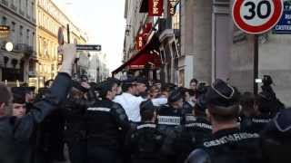 augustin un veilleurs debout place vendome, se fait violenter et interpeller