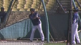 류현진 Hyun-Jin Ryu Blasts Home Run in BP