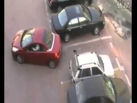 Wow .... inilah cara parkir paling tidak benar
