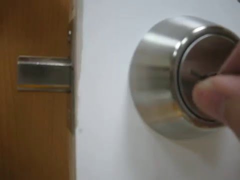 lock door deadbolt pick bobby pins