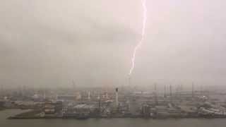 Lightning strikes telecom tower in Rotterdam