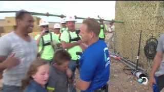 Final Moments of Nik Wallenda's Historic Walk | Skywire Live