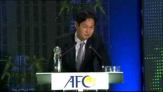 2013-11-26 FC서울 최용수 감독, 2013 AFC 올해의 감독상 수상 장면