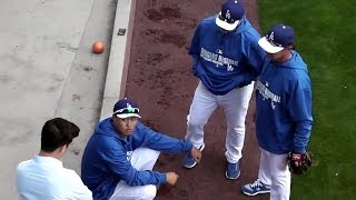 Ryu Hyun-jin 류현진 Tells Mattingly 3-26-2014 My Toe is Good!