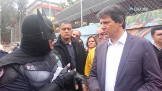 Batman "enquadra" Haddad no Campo Limpo