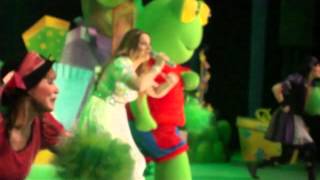 Cantando con Adriana 2012 "CAJITA DE SORPRESAS"