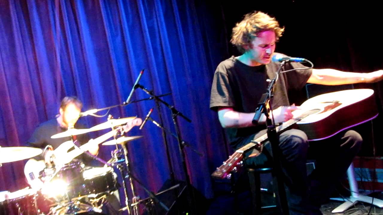 Ben Howard - "These Waters" (The Red Room @ Cafe 939) - YouTube