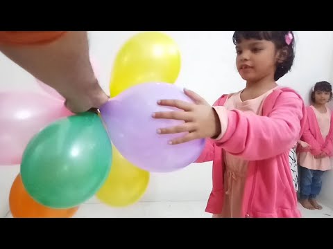 indoor fun with Flower Balloons and learn colors for kids