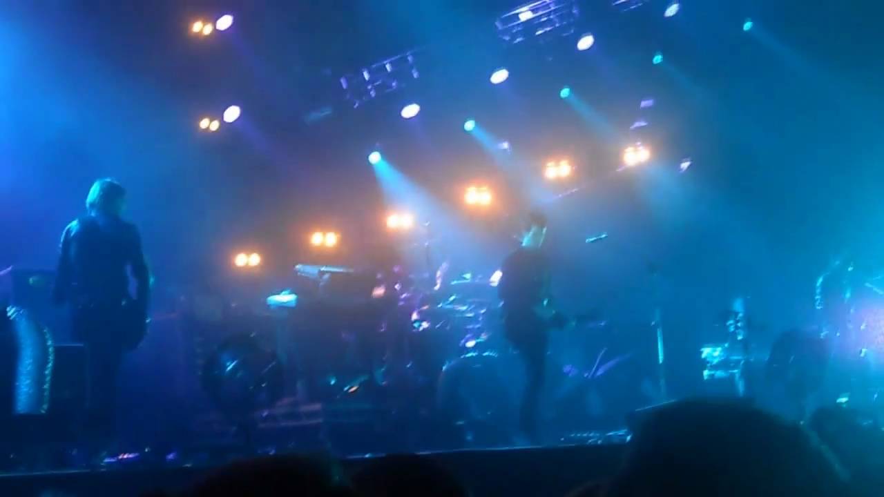 Pendulum - The Island Part 1 & 2 @ Manchester Central @ 8/12/10 ...