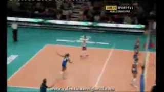 Valentina Arrighetti - salvataggio di piede (ITA vs RUS @ WGP 2013)