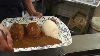 Japanese School Cafeteria ～ 明治大学のトリプルカレー