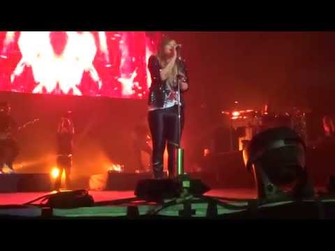 Demi Lovato en Chile - Intro + Heart Attack + Remember December + Fire Starter,