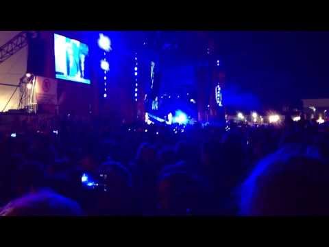 Stan - Eminem w/ Dido! (Live at Reading Festival 2013)