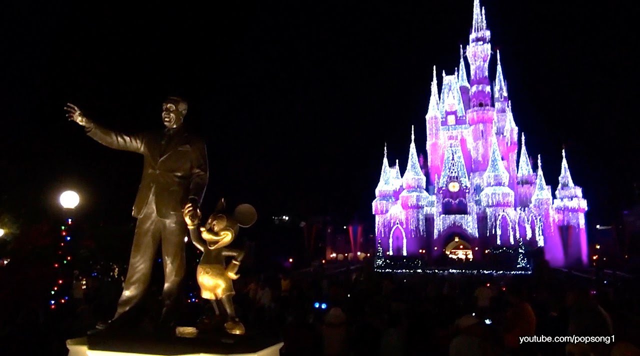 2013 christmas decorations at the magic kingdom walt 2013 christmas decorations at the magic kingdom walt