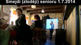 Zo šmejdov sa stávajú kyberšmejdi a pokračujú v okrádaní seniorov na internete   