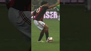 Touches of 𝗰𝗹𝗮𝘀𝘀????? for a𝗖𝗹𝗮𝘀𝘀𝗶𝗰?✨?????????? ? | #MilanJuve | #shorts