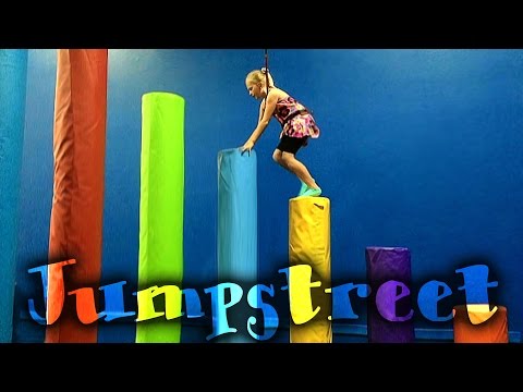 Jumpstreet BOUNCE JUMP PLAY FUN!!
