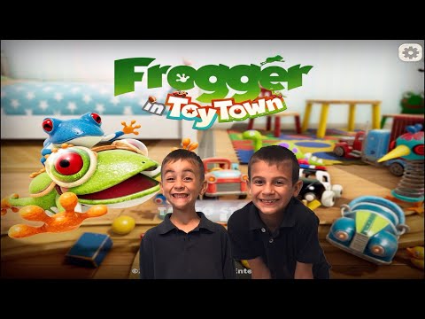FROGGER IN TOY TOWN APPLE ARCADE