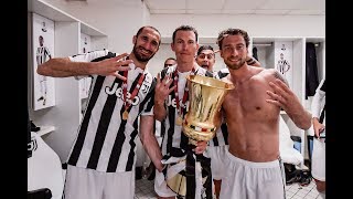 Juventus celebrate winning their fourth straight Coppa Italia!