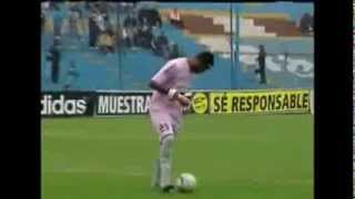 Juan Flores BEST FAIL EVER GOALKEEPER Sporting Cristal 2 - 0 Unión Comercio PERU 11/8/2013